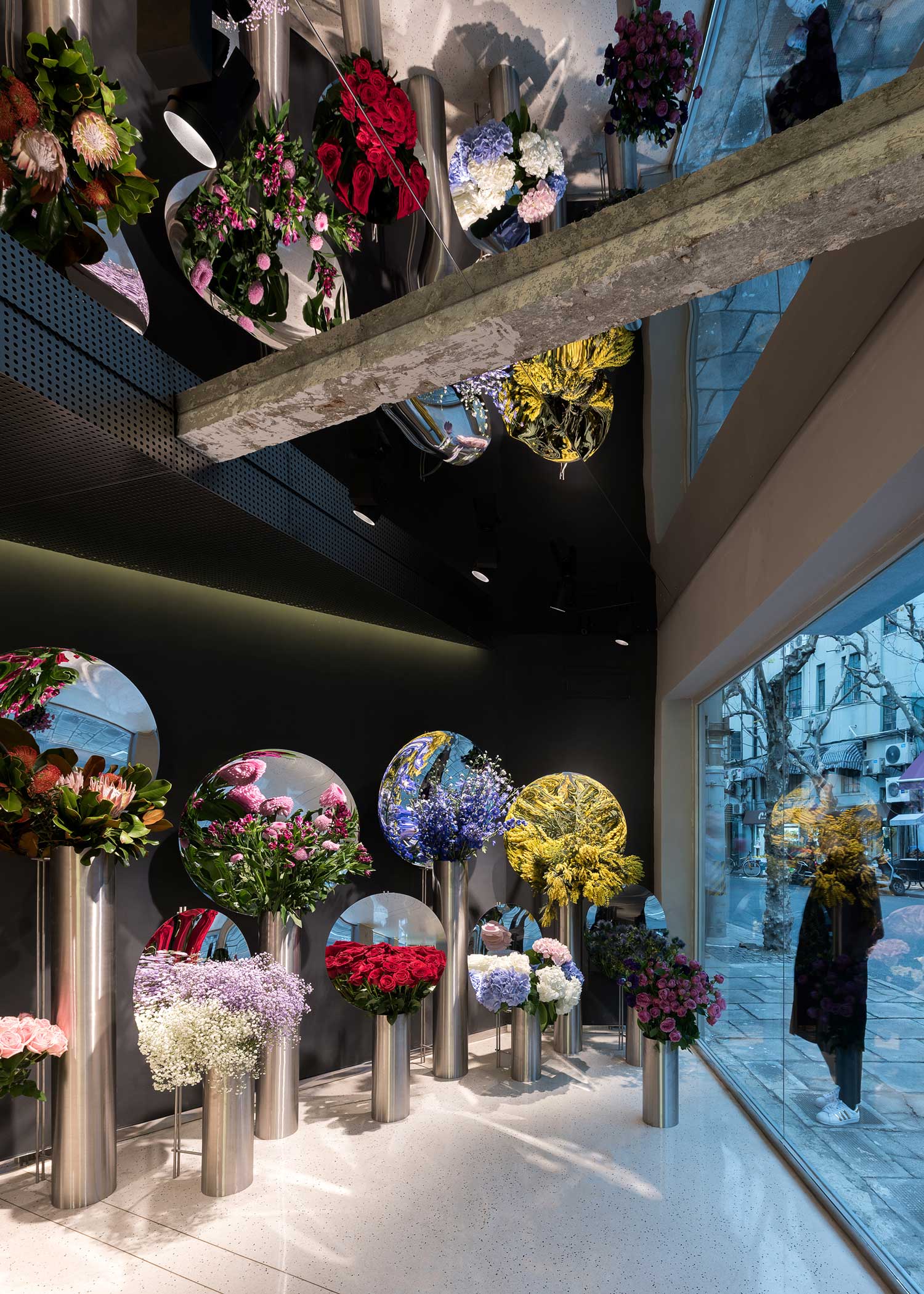 flower shop in shanghai by alberto caiola