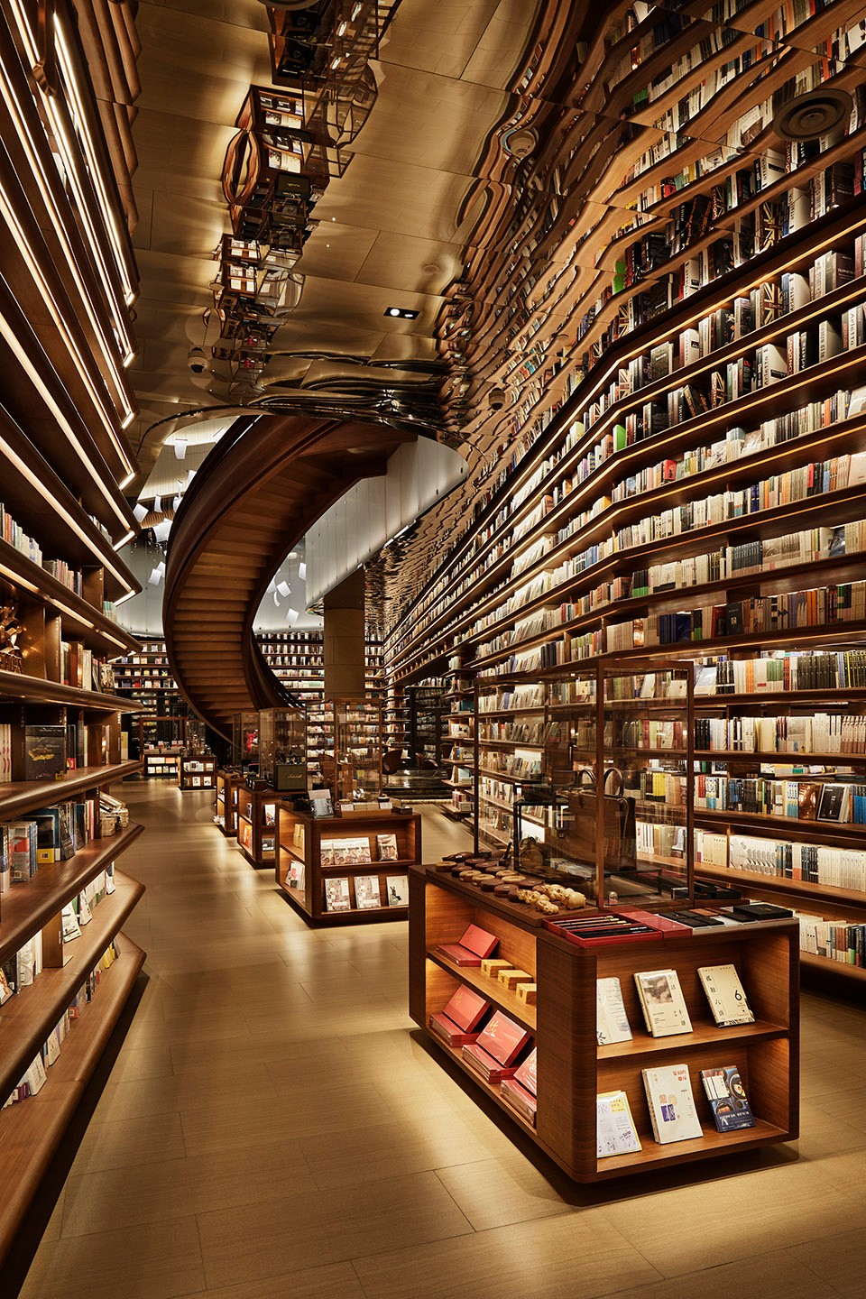 言几又西安店实现人与人,人与书,人与空间的亲和