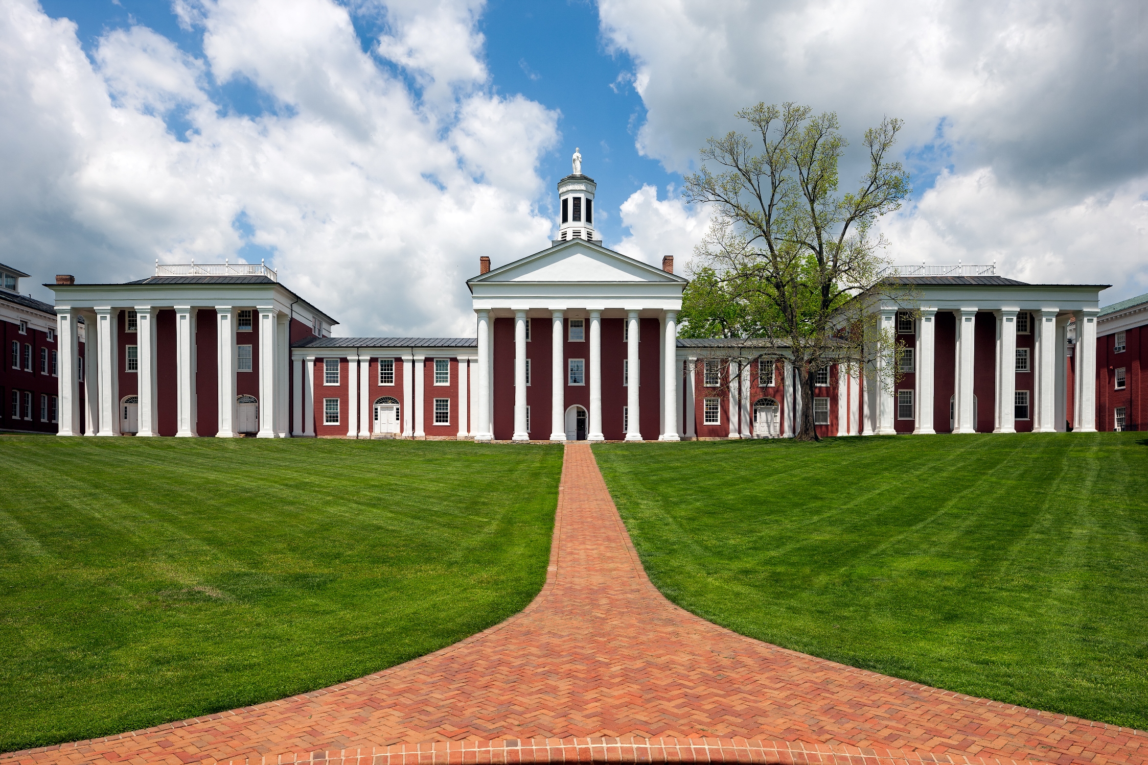the historic colonnade washington and lee university
