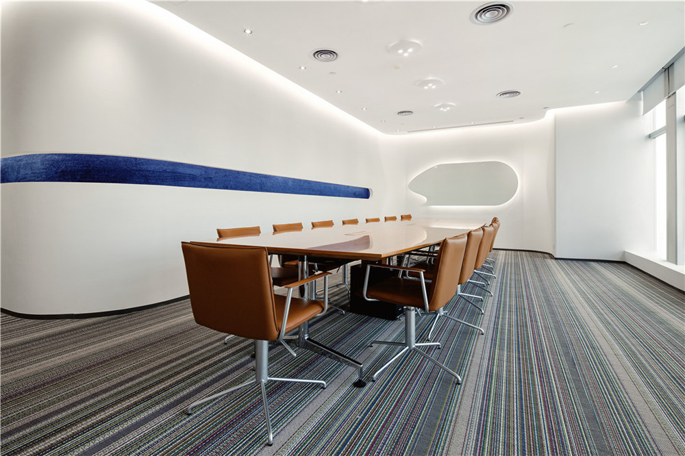 an ambulatory space satchi office 1