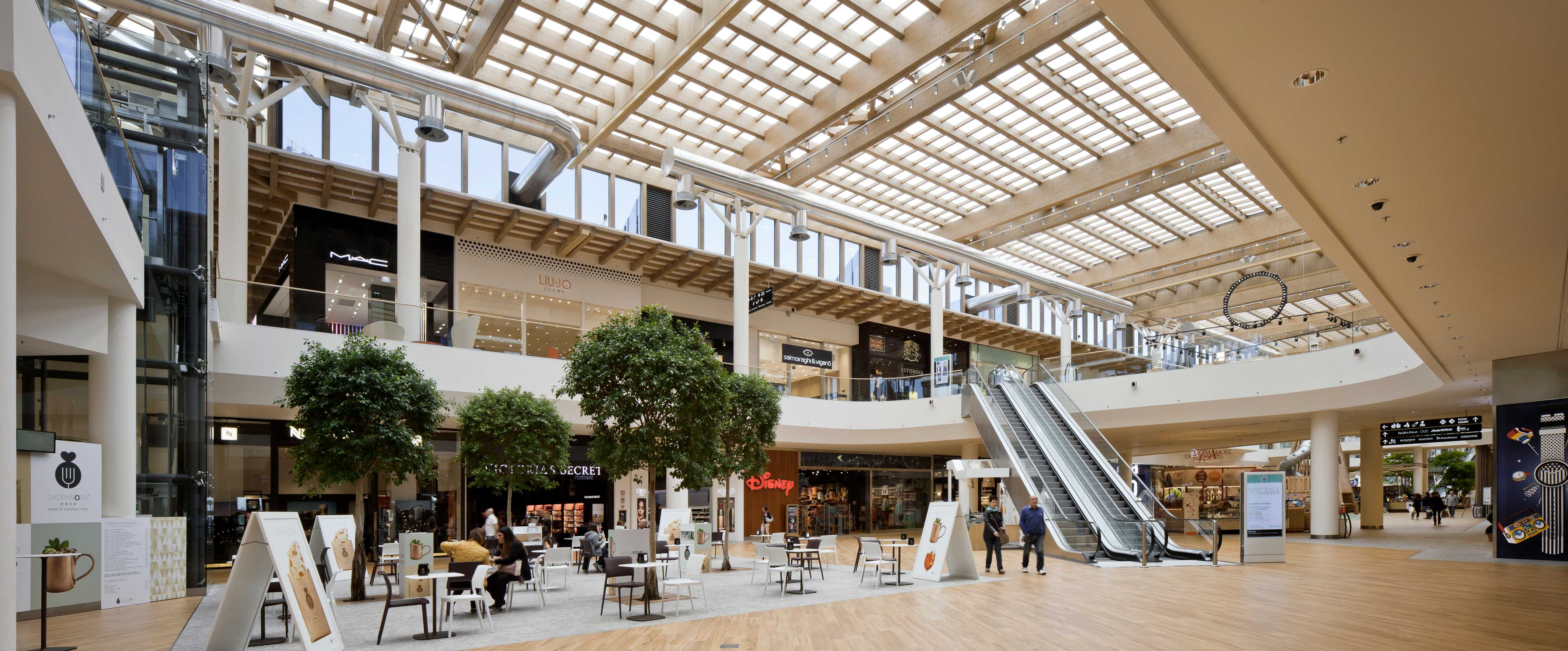 il centro shopping mall